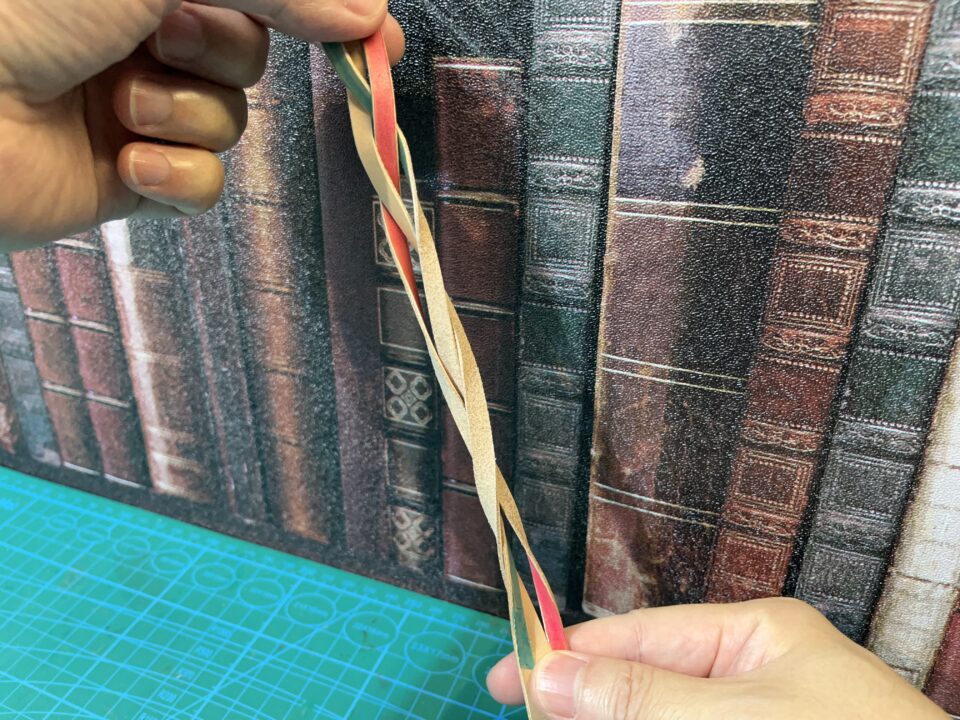 マジック編みブレスレットの作り方ー６