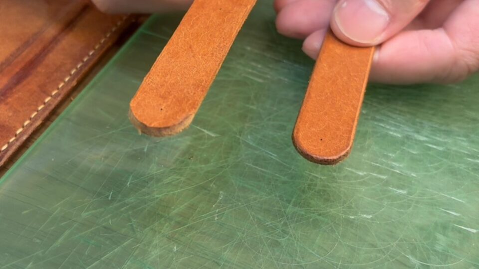 革のコバ　ヘリ落とししたものとしていないものの比較